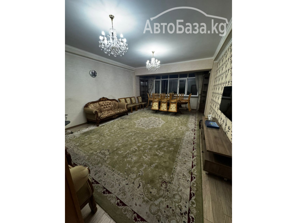 Продаю 4х комнатную квартиру в центре города