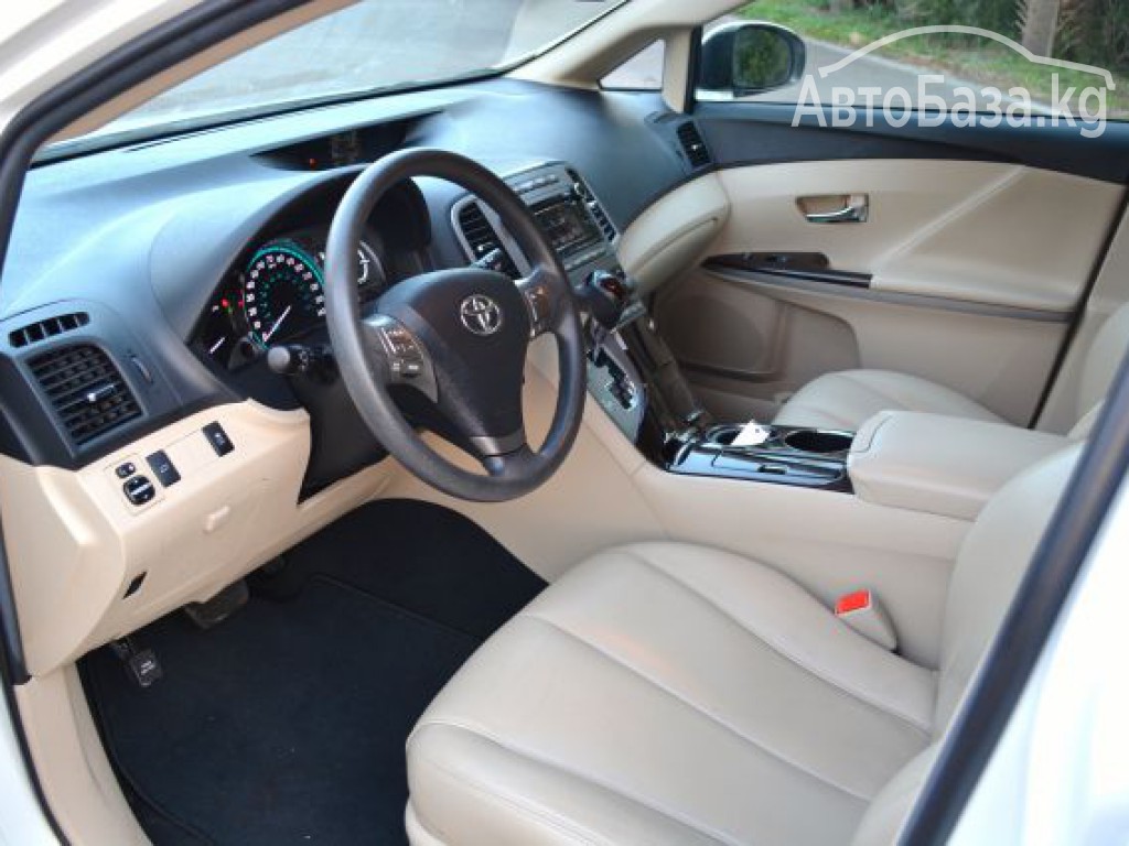 2010 Toyota Venza   