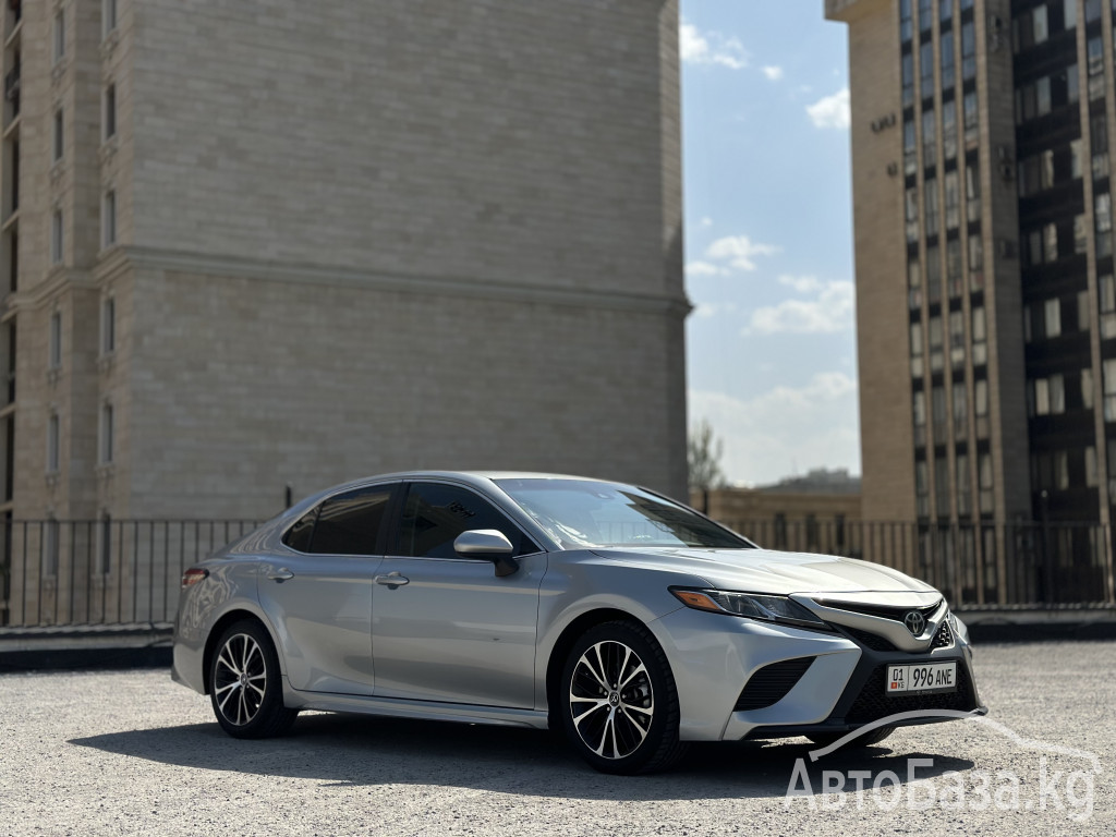 Toyota Camry 2017 года за ~2 035 400 сом