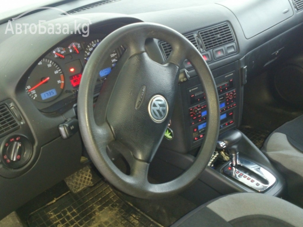 Volkswagen Golf 2004 года за ~431 100 сом