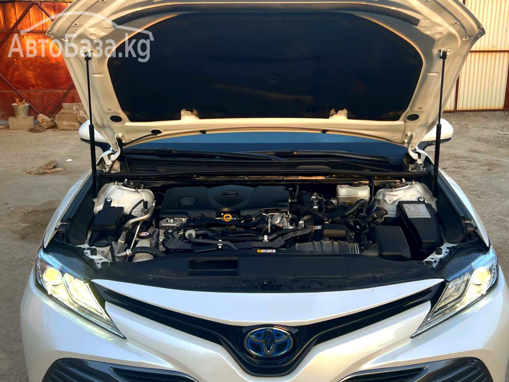 Toyota Camry 2017 года за ~2 195 200 руб.