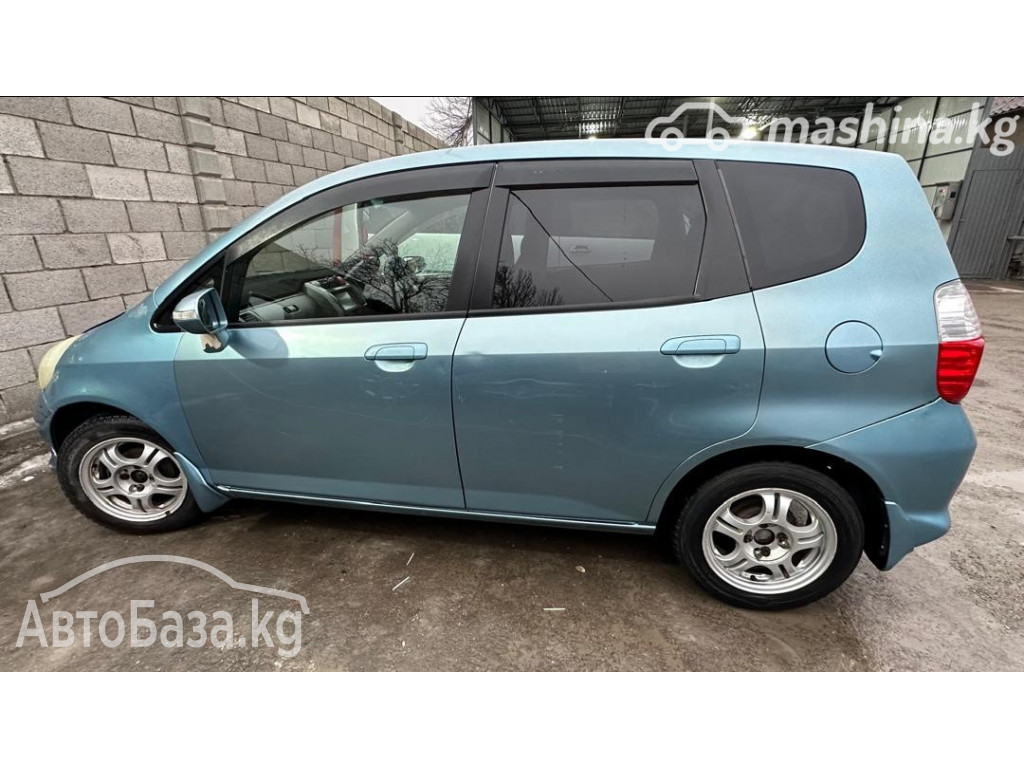 Honda Fit 2005 года за 520 000 сом