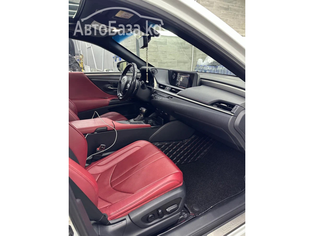 Lexus ES 2017 года за ~3 298 300 сом