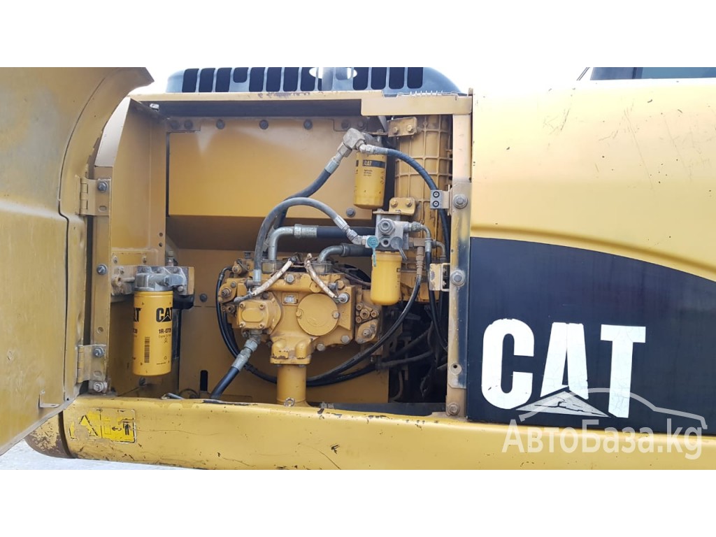 Продам гусеничный экскаватор Caterpillar 320DL