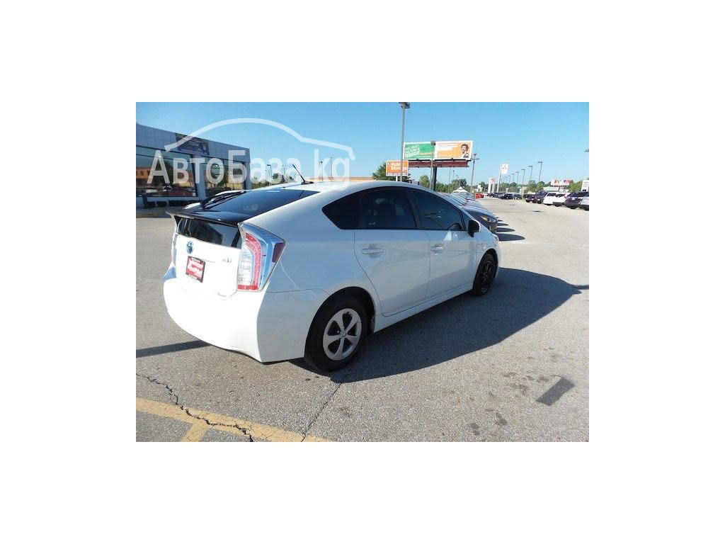 Toyota Prius 2014 года за ~1 077 600 сом