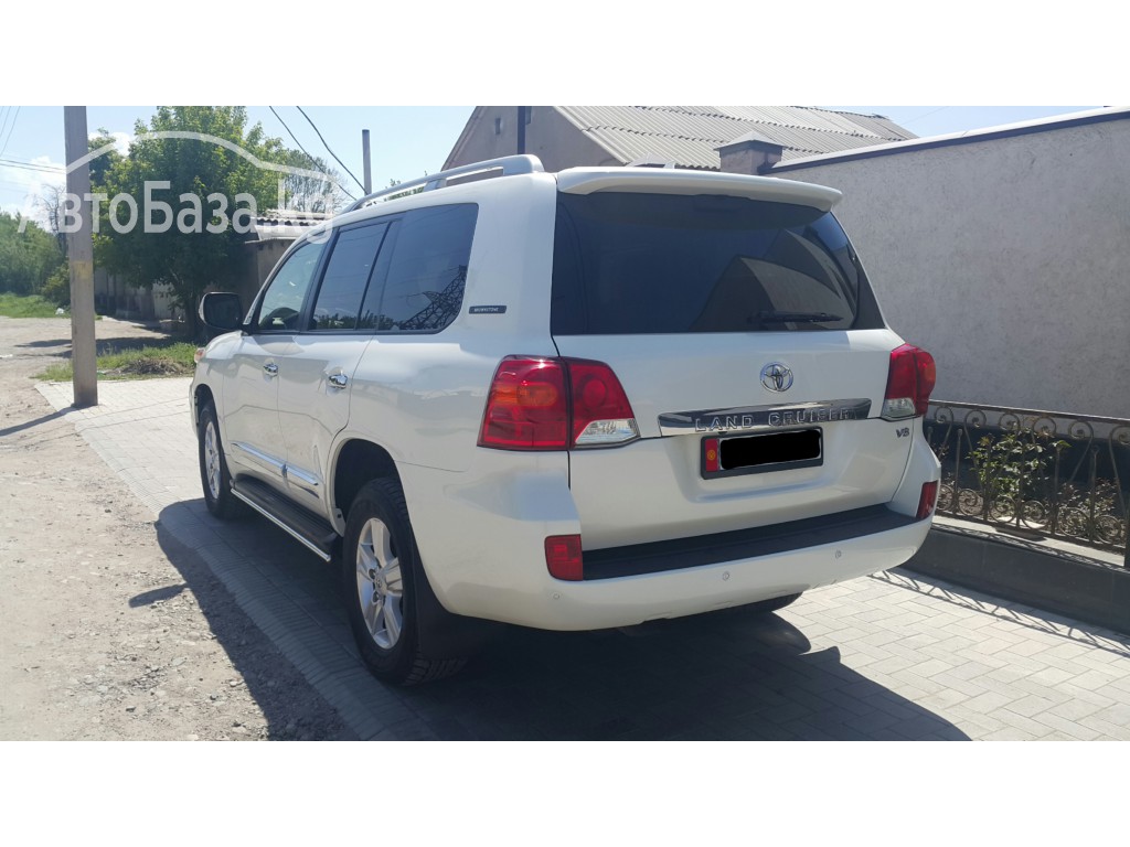 Toyota Land Cruiser 2014 года за ~5 752 300 сом