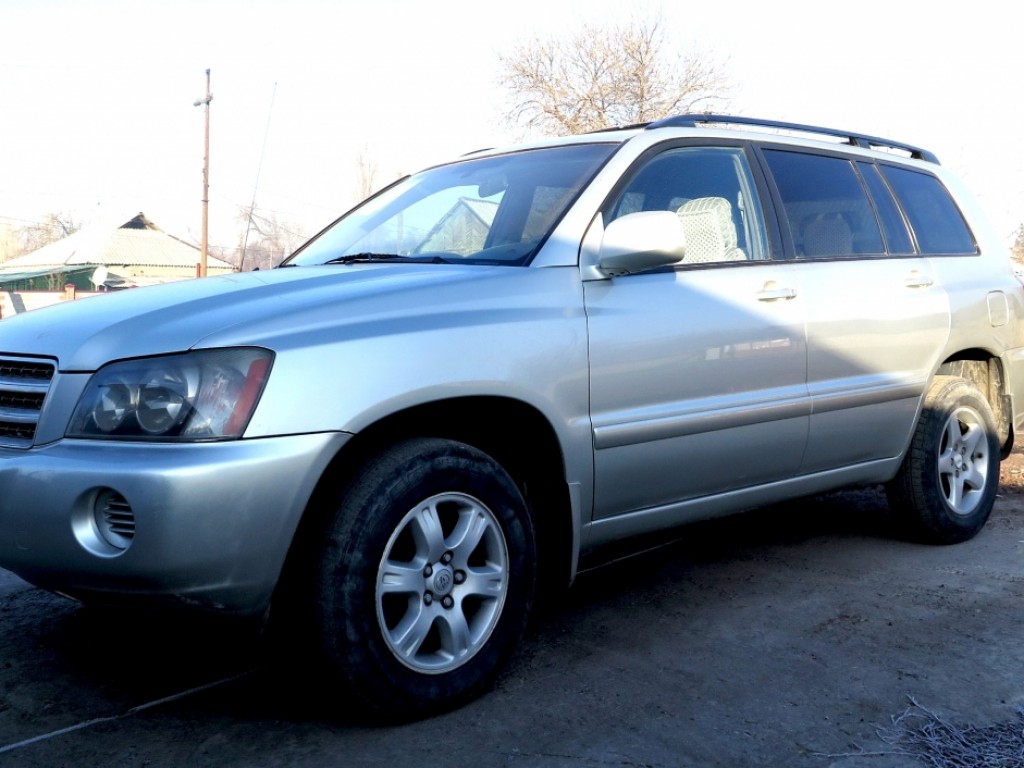 Toyota Highlander 2003 года за ~1 077 600 сом