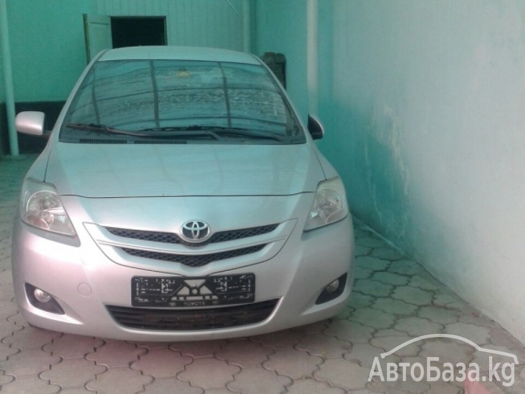 Toyota Yaris 2008 года за ~700 900 сом