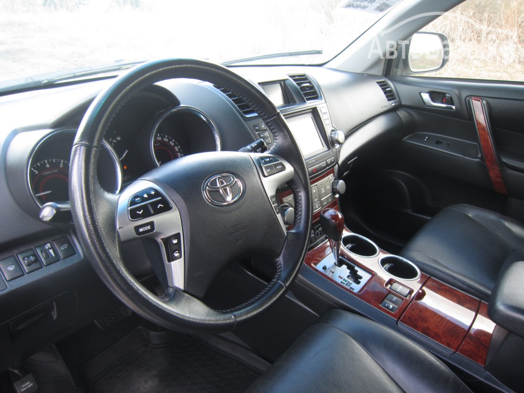 Toyota Highlander 2012 года за ~1 833 700 сом