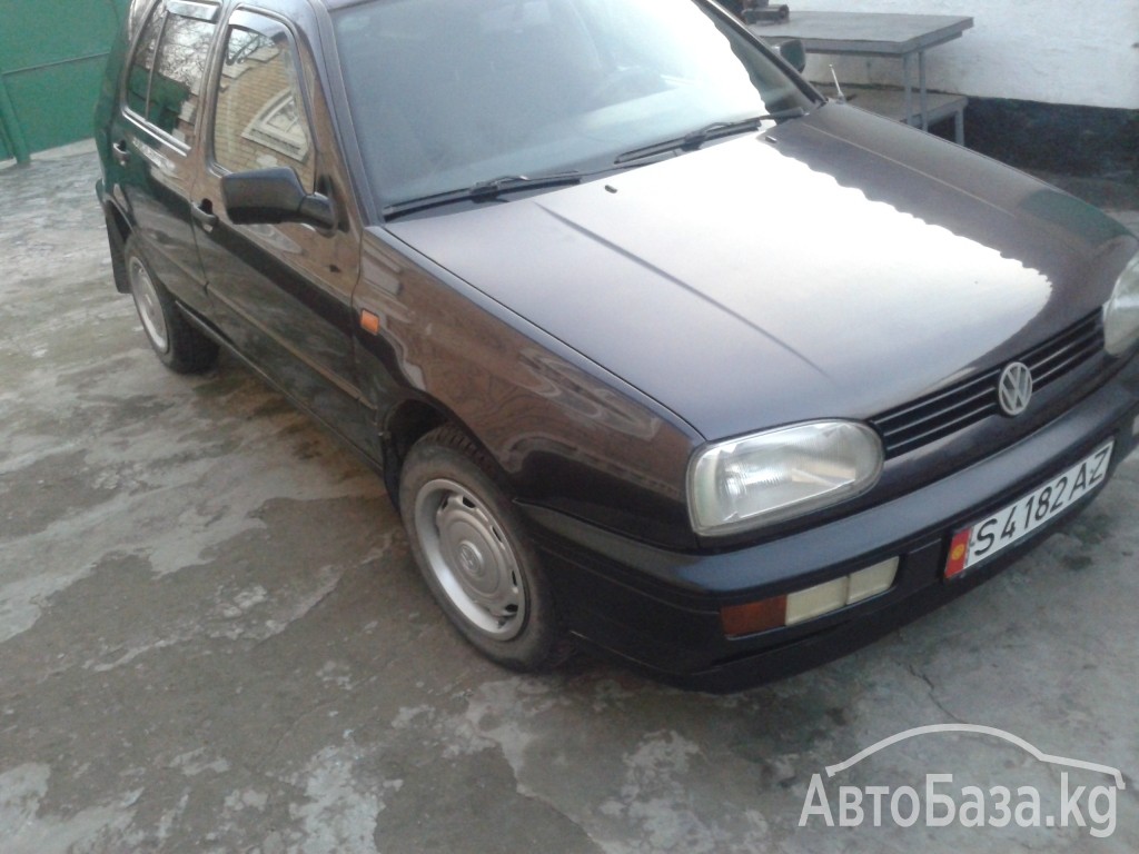 Volkswagen Golf 1993 года за ~200 сом