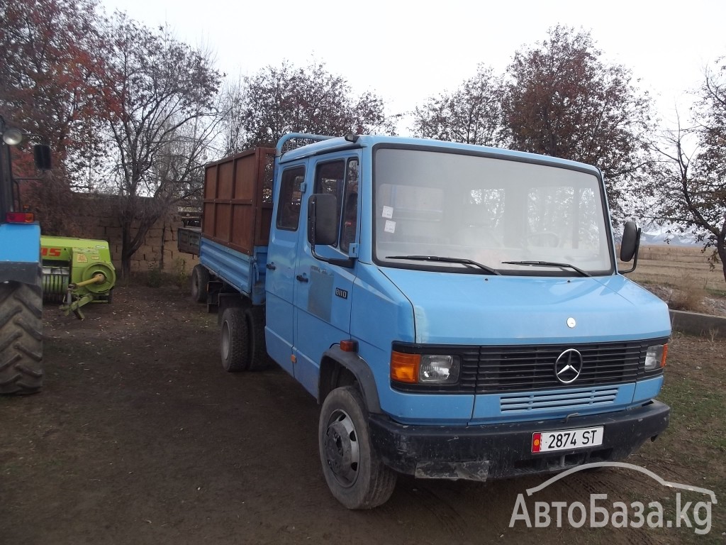 Самосвал Mercedes-Benz 811