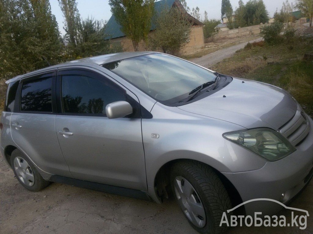 Toyota Ist 2002 года за ~241 400 сом