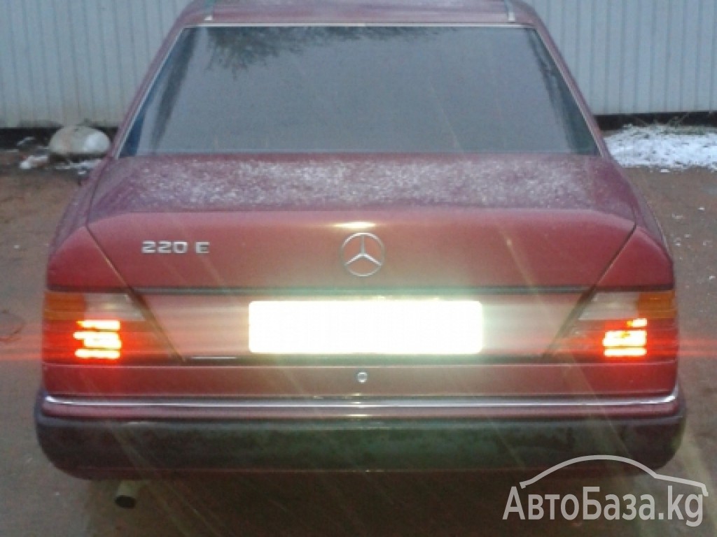 Mercedes-Benz E-Класс 1993 года за ~201 700 сом