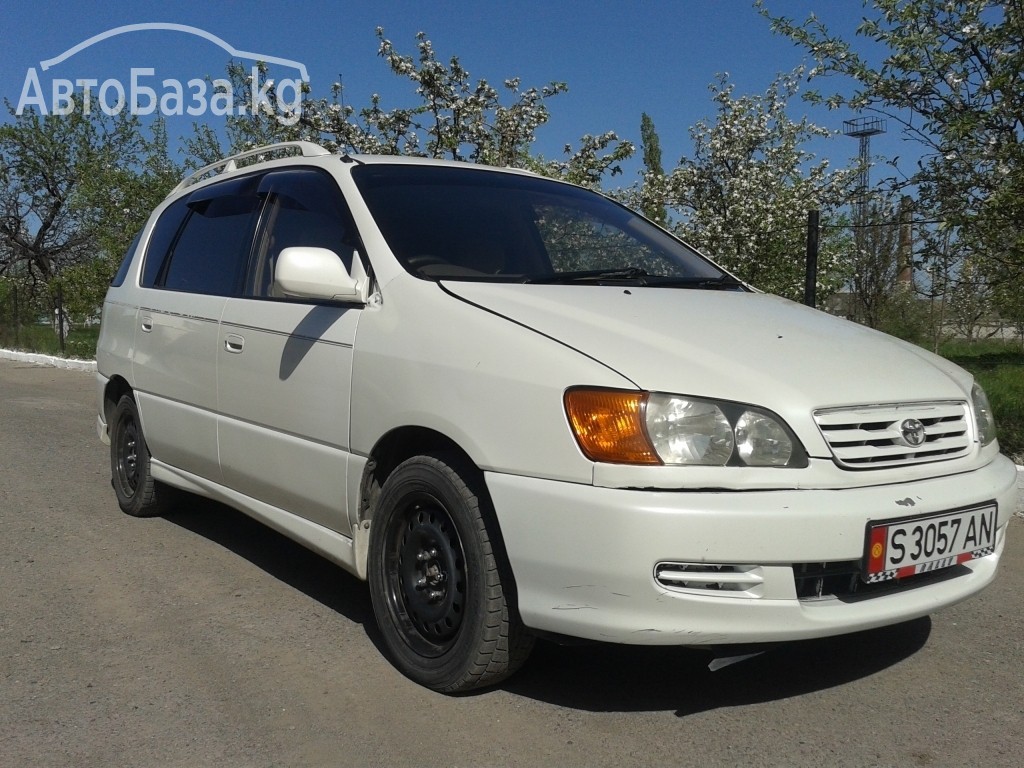 Toyota Ipsum 2000 года за ~392 300 сом