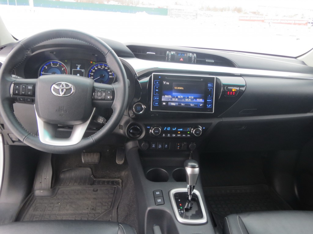 Toyota Hilux 2016 года за ~3 374 300 сом