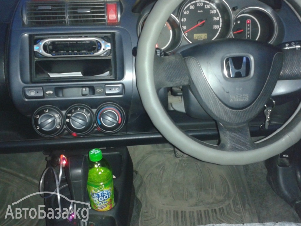 Honda Fit 2003 года за ~327 300 руб.