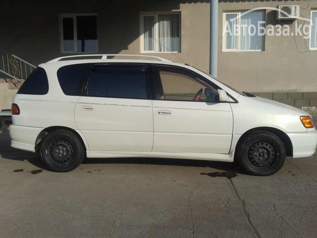 Toyota Ipsum 2000 года за ~301 800 сом