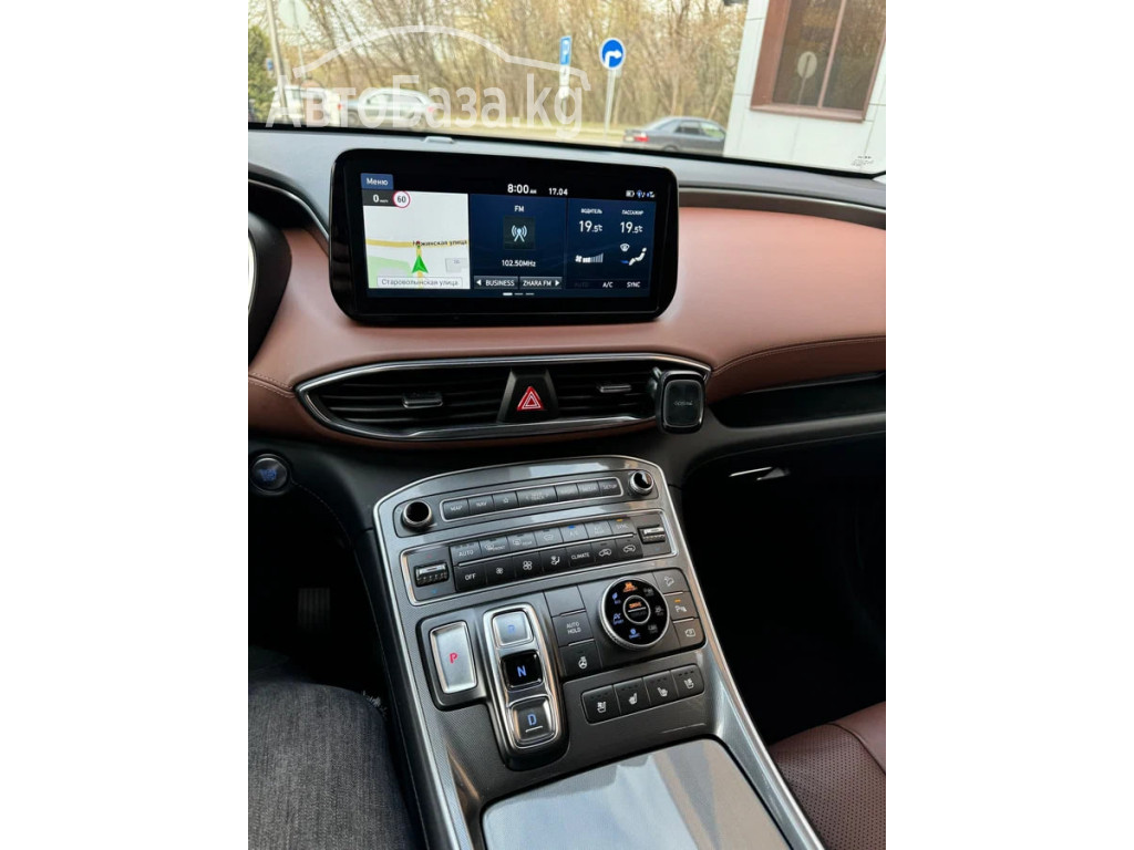 Hyundai Santa Fe 2017 года за ~1 784 600 руб.