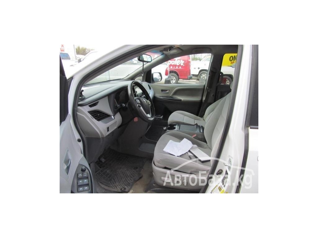 Toyota Sienna 2015 года за ~1 422 500 сом