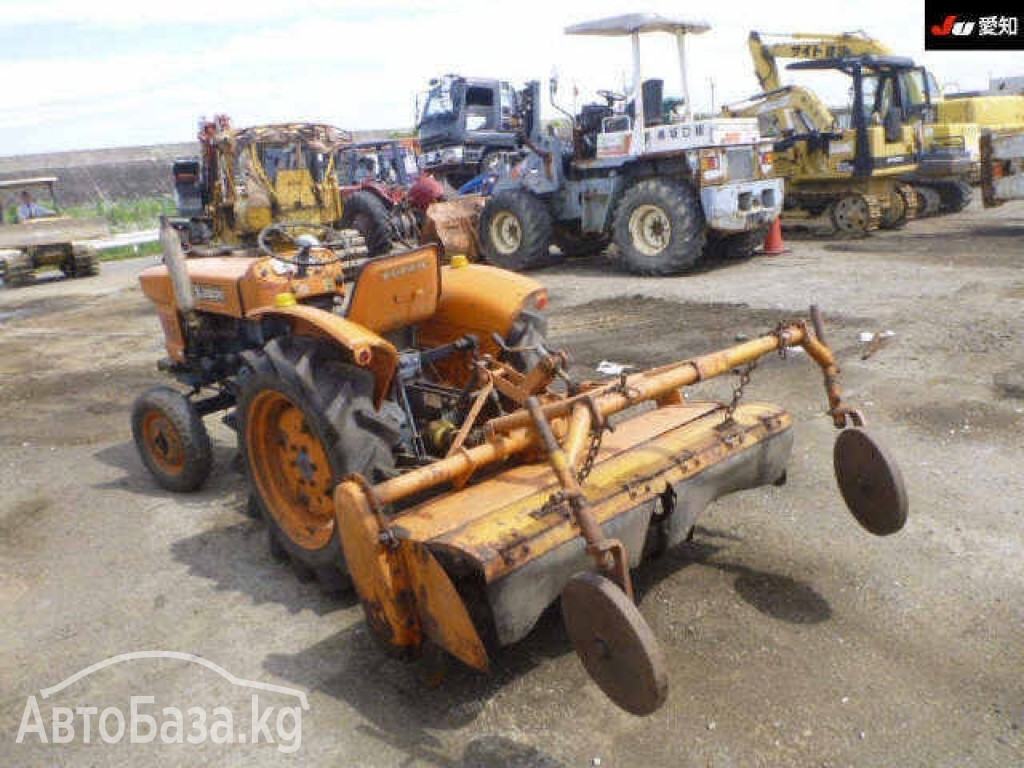 Трактор Kubota 