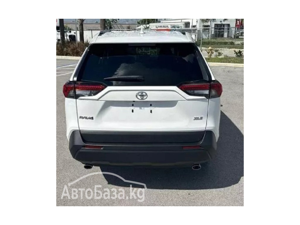 Toyota RAV4 2017 года за ~1 491 300 сом