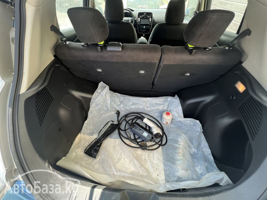 Nissan Leaf 2013 года за ~1 008 800 сом