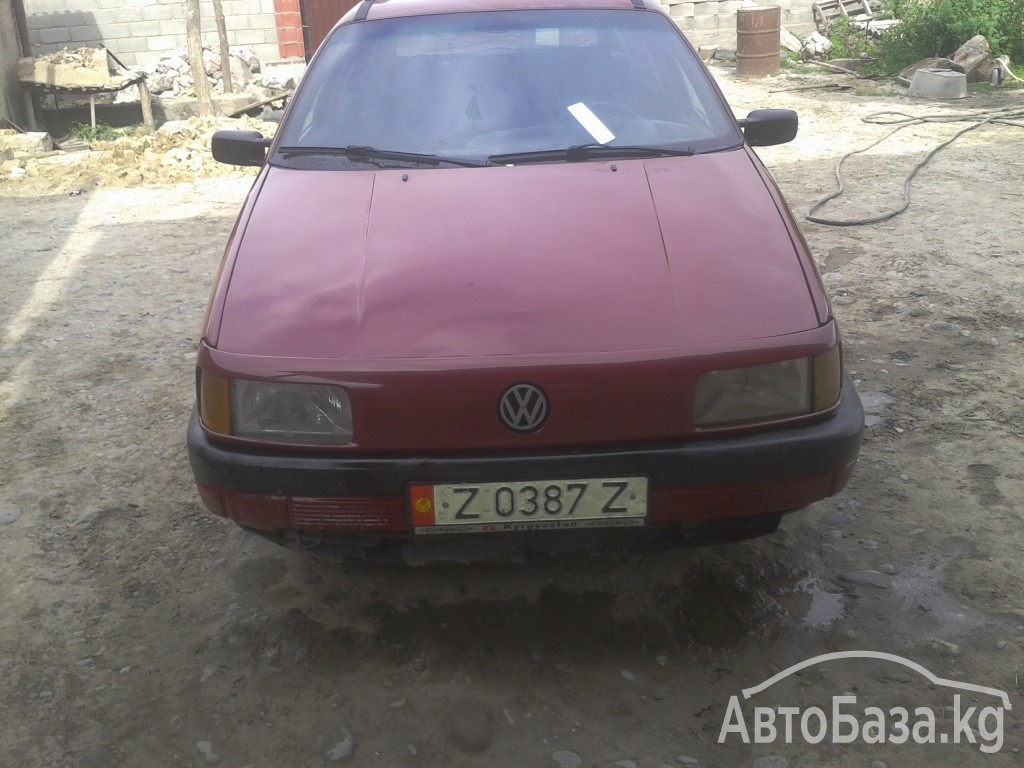 Volkswagen Passat 1993 года за ~218 200 руб.