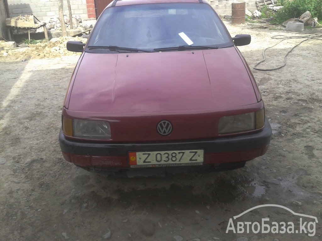 Volkswagen Passat 1993 года за ~206 900 сом