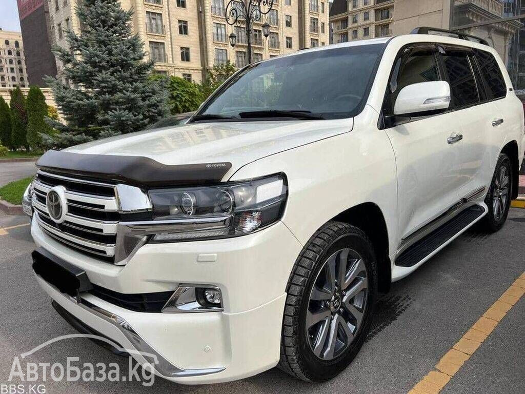 Toyota Land Cruiser 2017 года за ~39 473 700 тг