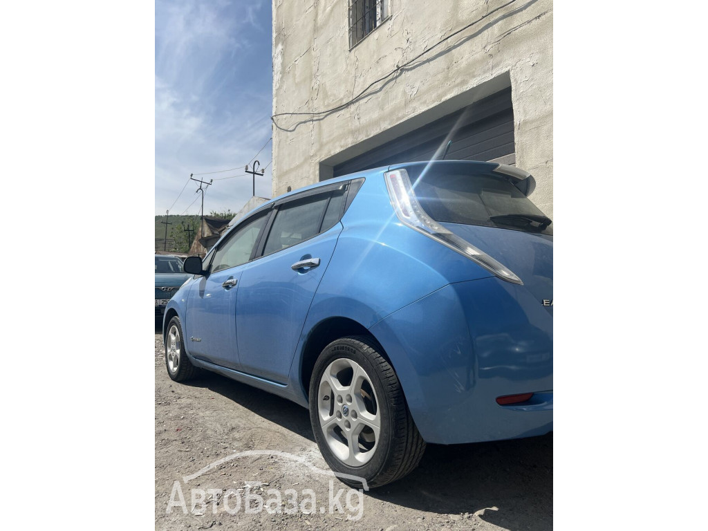 Nissan Leaf 2013 года за ~1 008 800 сом