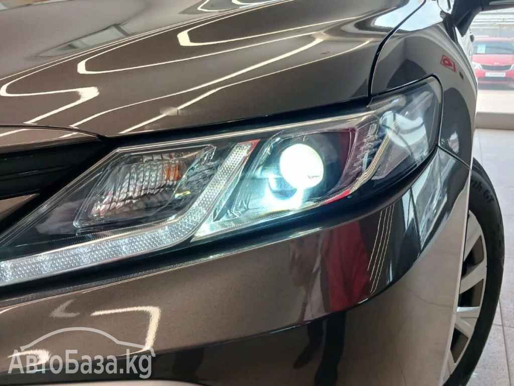Toyota Camry 2017 года за 2 360 000 сом