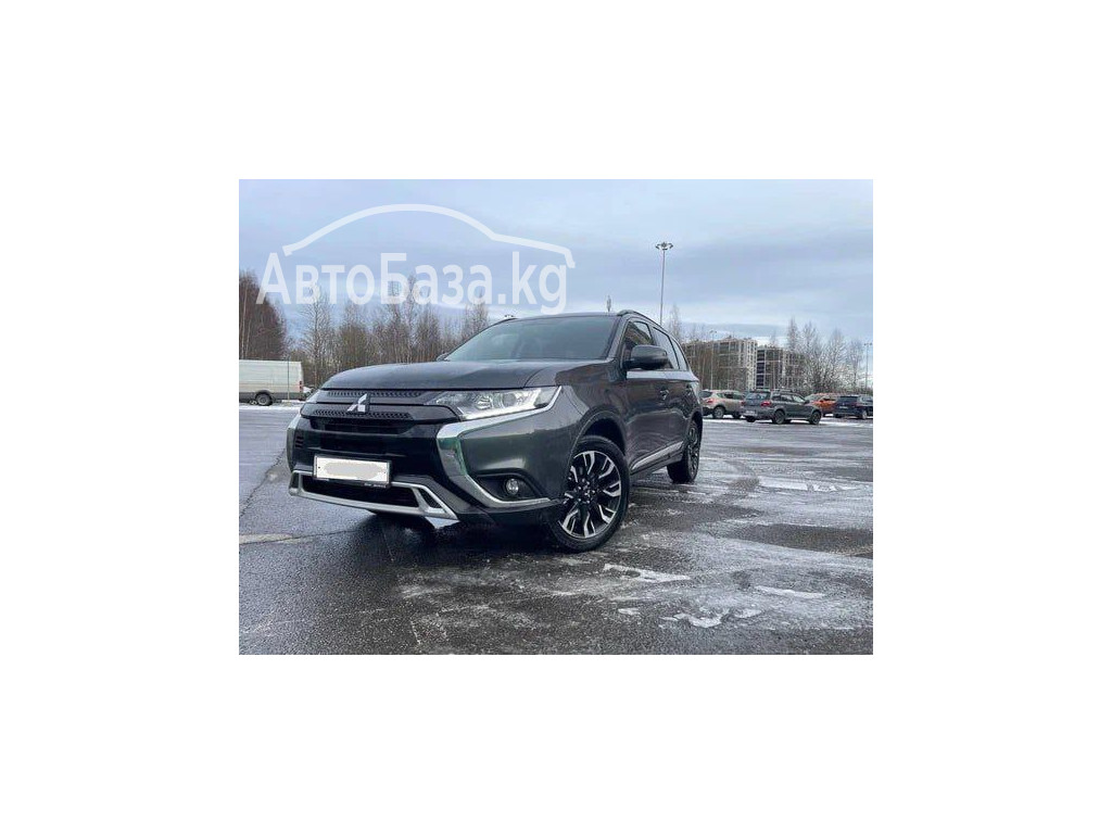 Mitsubishi Outlander 2017 года за ~2 368 500 сом