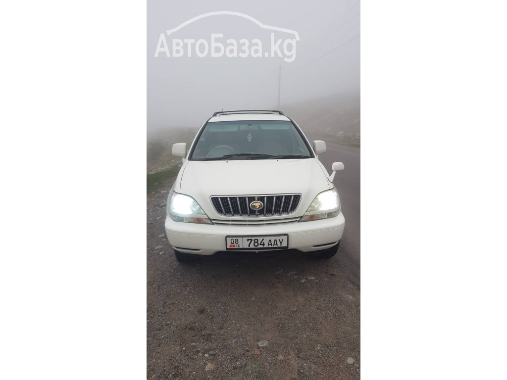 Toyota Harrier 2002 года за 7 500$