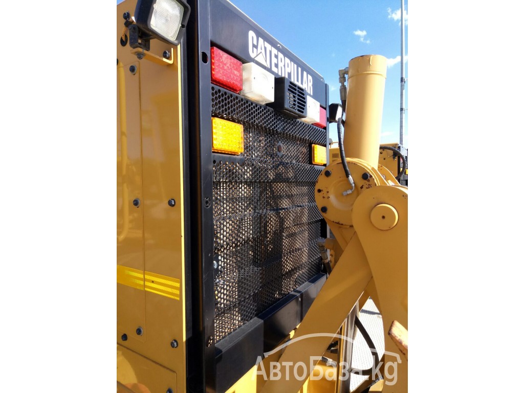 Грейдер Caterpillar 140K 