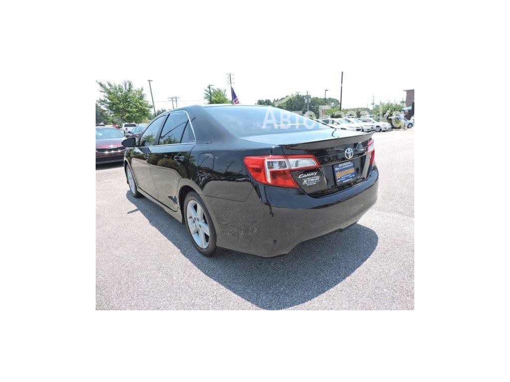 Toyota Camry 2012 года за ~991 400 сом