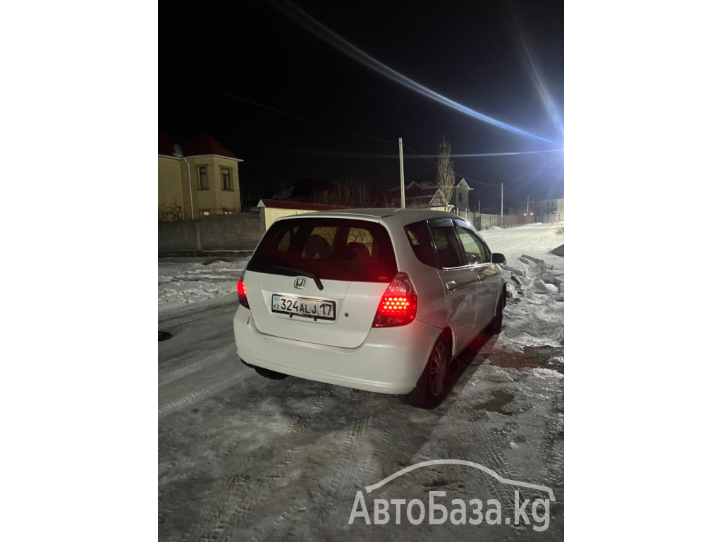 Honda Fit 2003 года за ~203 300 руб.