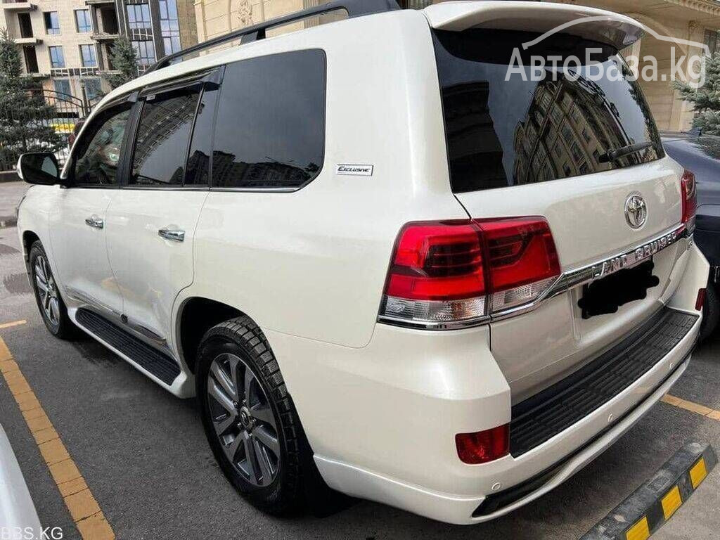 Toyota Land Cruiser 2017 года за ~6 579 000 сом