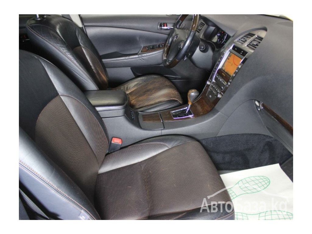 Lexus ES 2011 года за ~1 215 600 сом