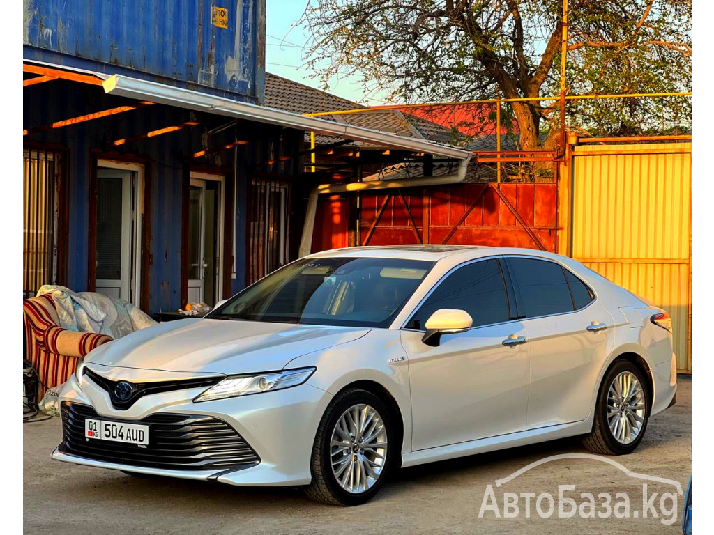 Toyota Camry 2017 года за ~2 368 500 сом