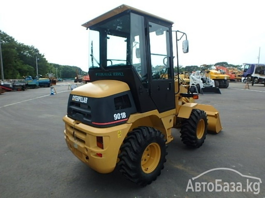 Погрузчик Caterpillar 901В