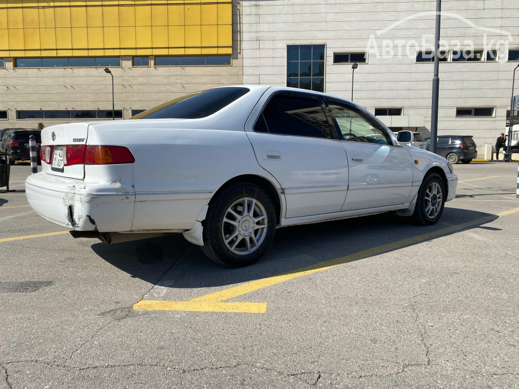 Toyota Camry 2000 года за ~1 947 400 тг