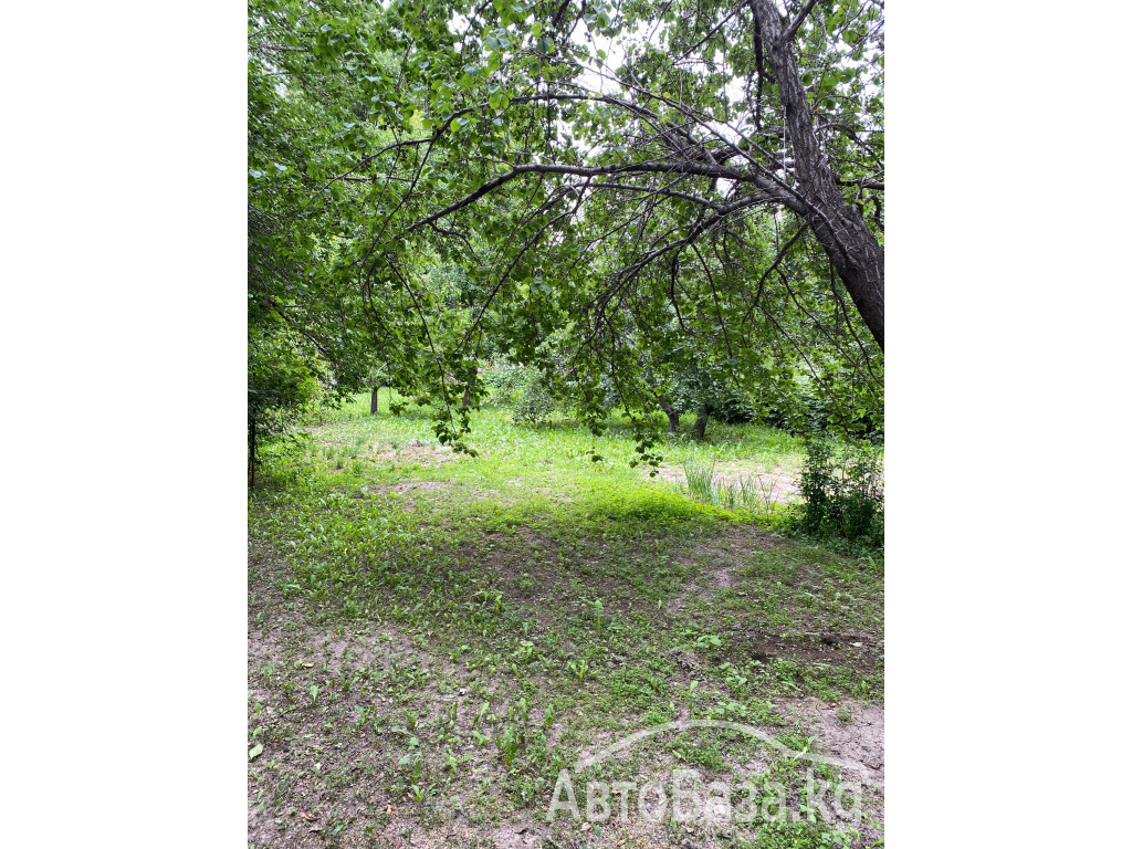 Продаю 2х этажный, кирпичный дом, по адресу с. Аламедин, ул. Молодежная