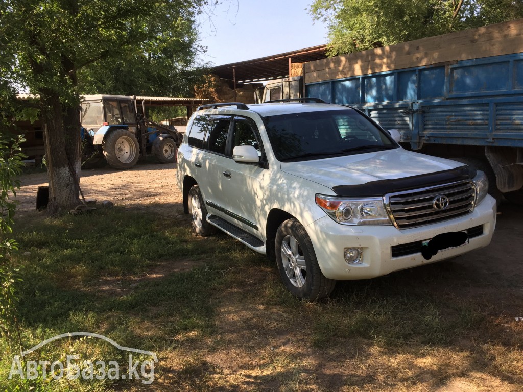 Toyota Land Cruiser 2014 года за ~3 478 300 сом