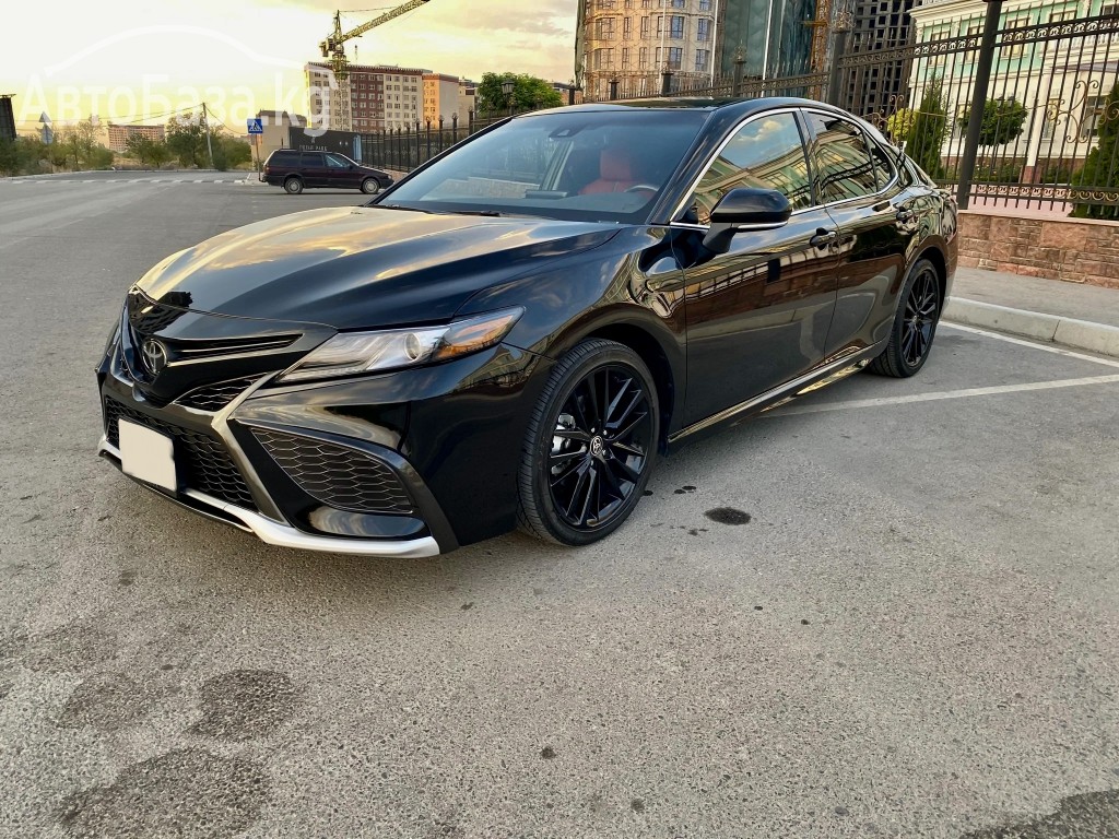 Toyota Camry 2017 года за ~3 232 800 сом