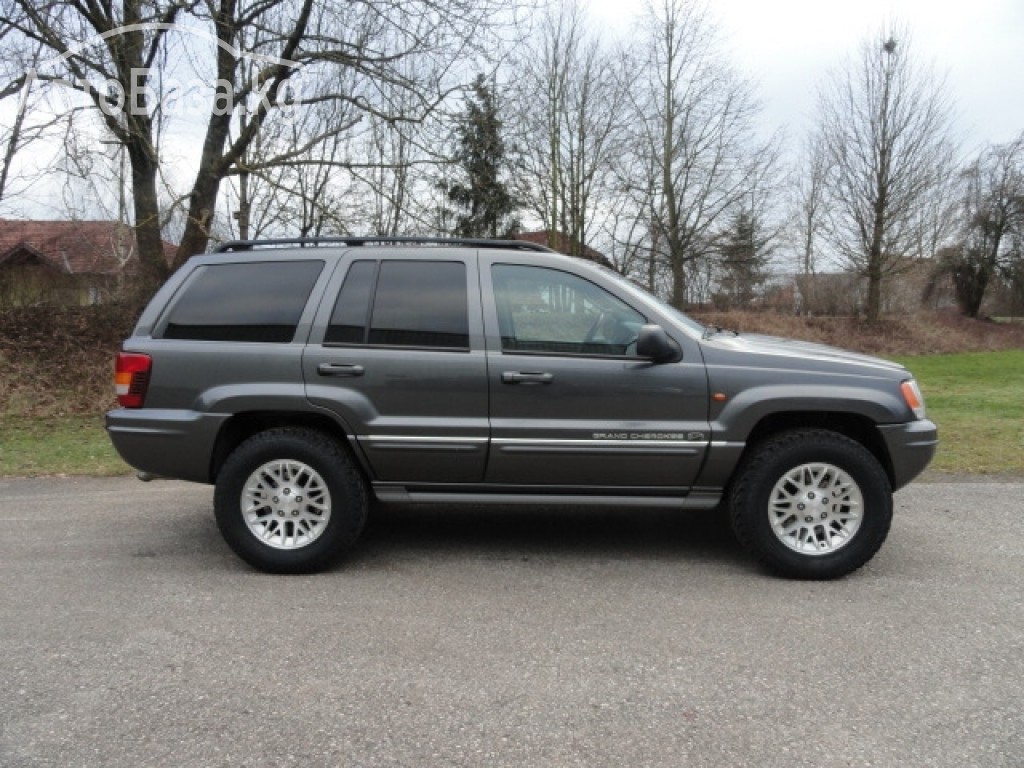 Jeep Grand Cherokee 2003 года за ~557 600 сом