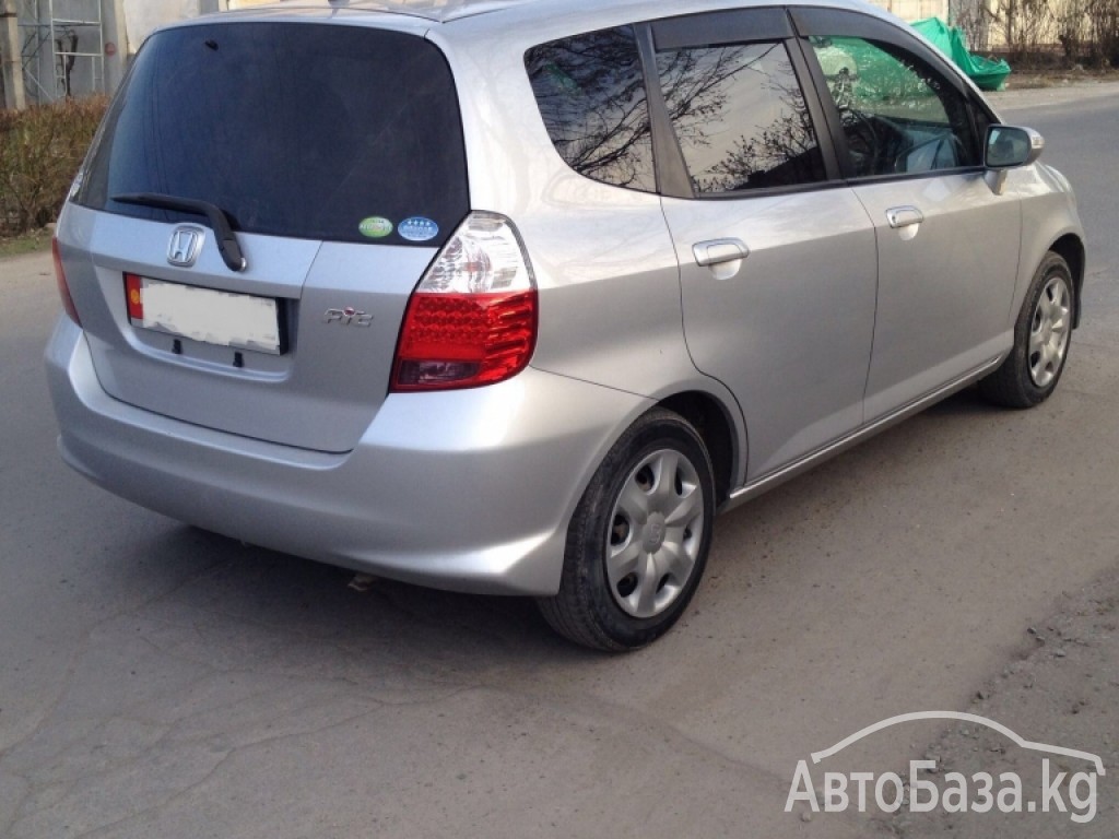 Honda Fit 2005 года за ~252 200 сом