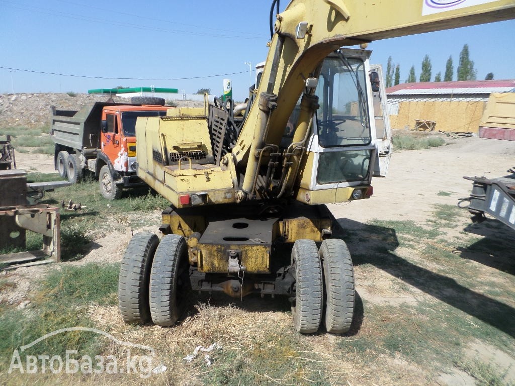 Экскаватор Liebherr eo3322