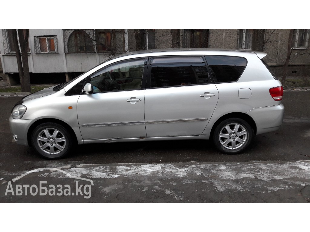 Toyota Ipsum 2002 года за ~353 500 сом