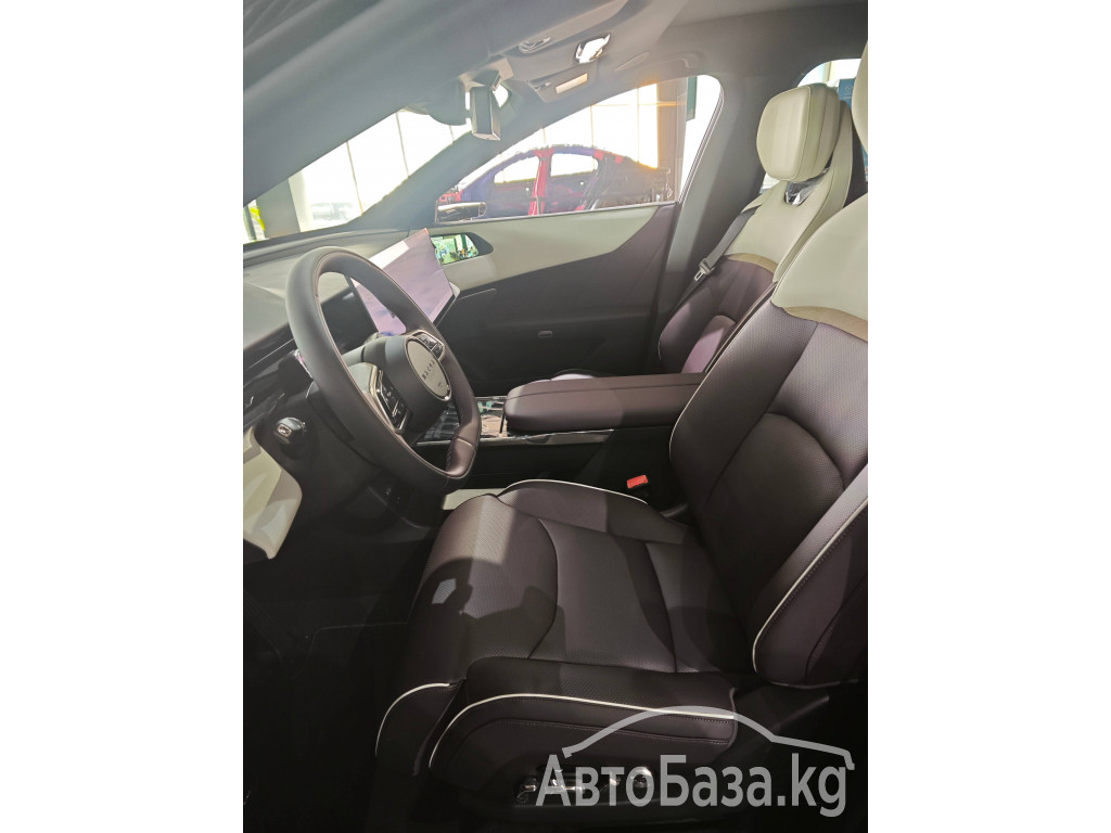Changan Mazda EZ-60 2025
