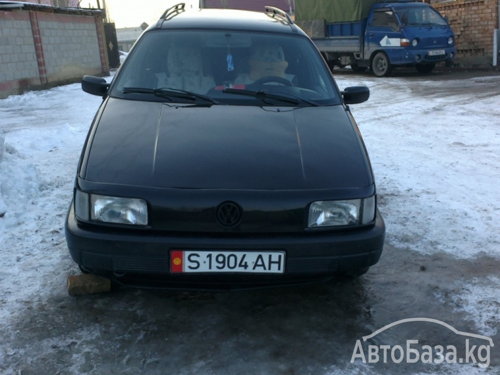 Volkswagen Passat 1993 года за ~275 900 сом